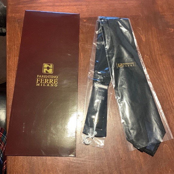 Farentino Ferre Milano Tie - Picture 1 of 5